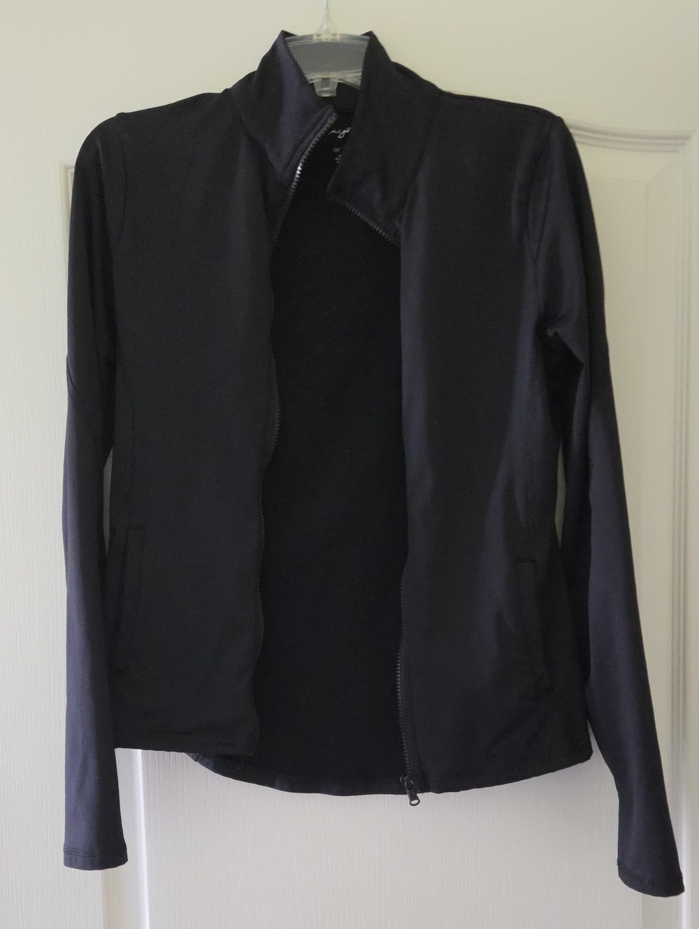 X By Gottex Women’s Black Zip-Front Athletic Jacket